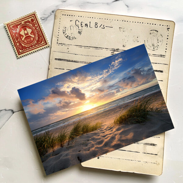 raxxa postcard: Sunset on the beach